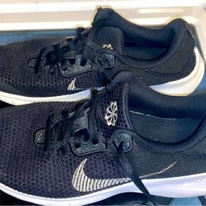 Men’s Nike flex tennis shoes